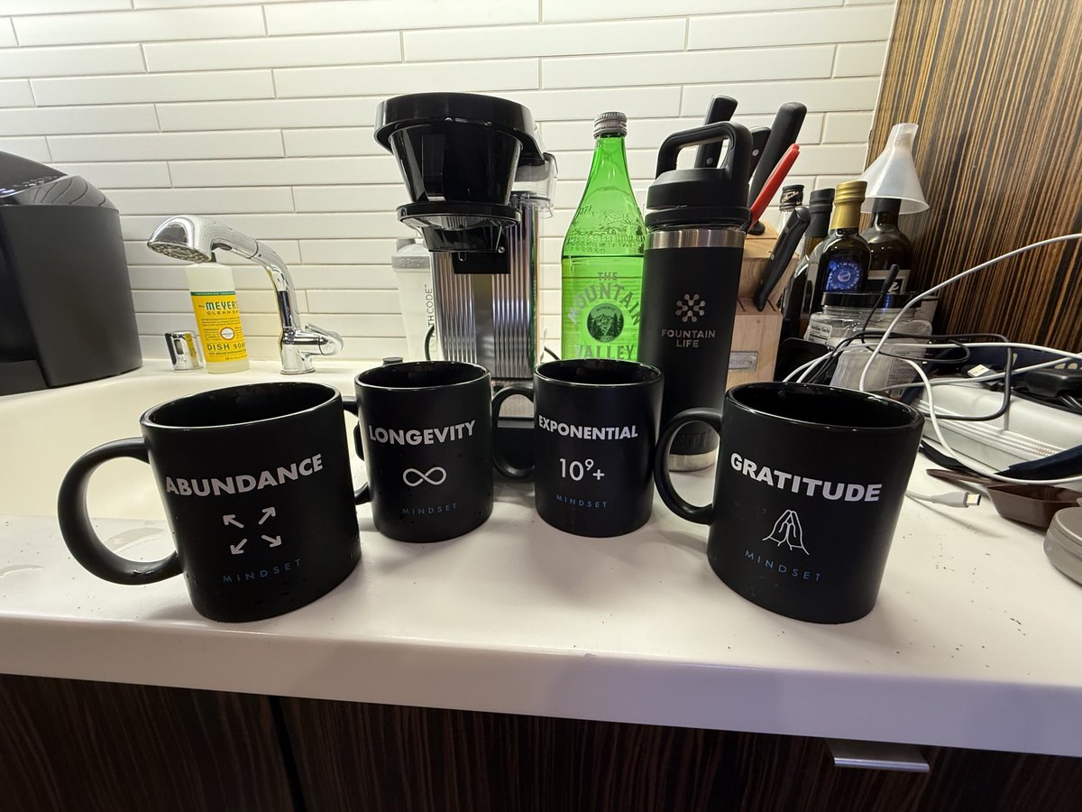 PeterDiamandis's tweet image. Which mindset mug should I choose this morning?