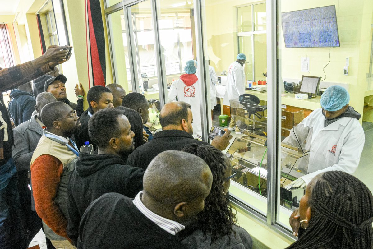 chuka__uni's tweet image. Day eight featured a specialized field trip to the Kenya Animal Genetic Resources Centre (KAGRC) in Kirinyaga County, offering hands-on exposure to goat artificial insemination (AI) technologies.
Participants explored every stage of the AI process, including semen collection,…