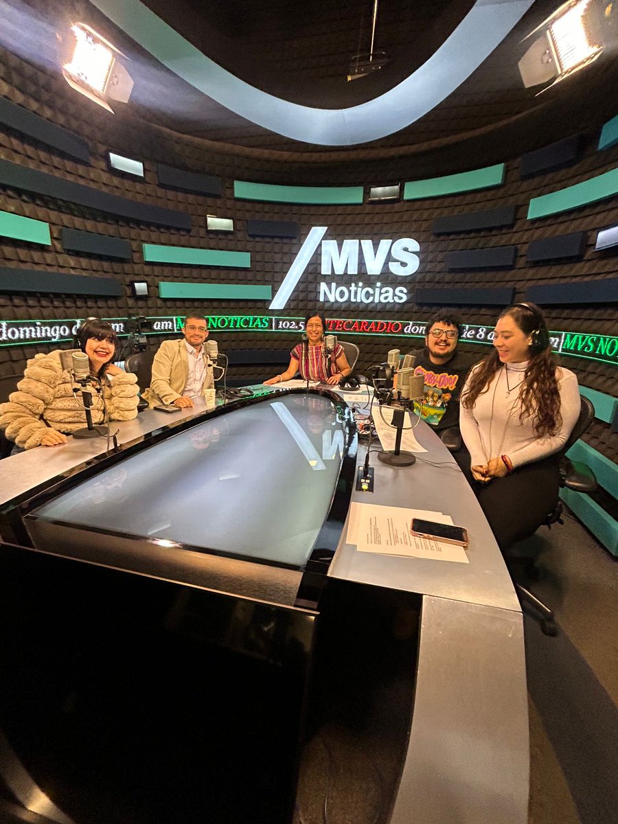Enrique Anzures (@enriqueanzures) on Twitter photo Fue un gusto ir nuevamente a <a href="/MVSNoticias/">MVS Noticias</a> para hablar del día internacional de la Luna con los estudiantes de comunicación de la universidad UTECA. Fue un gusto ir nuevamente a <a href="/MVSNoticias/">MVS Noticias</a> para hablar del día internacional de la Luna con los estudiantes de comunicación de la universidad UTECA.