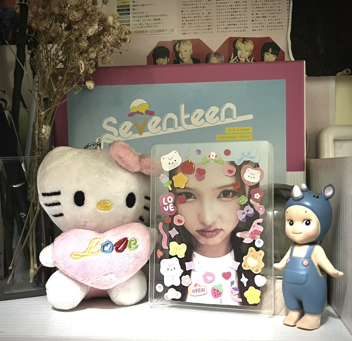gallerynikim's tweet photo. she is protected by these two cuties — don’t ü worry guys! 🍥🍡🐑

miss ü, @kim_ntvdd. hope you’re safe wherever you are. ❤️‍🩹 https://t.co/g1Eqjxlngz