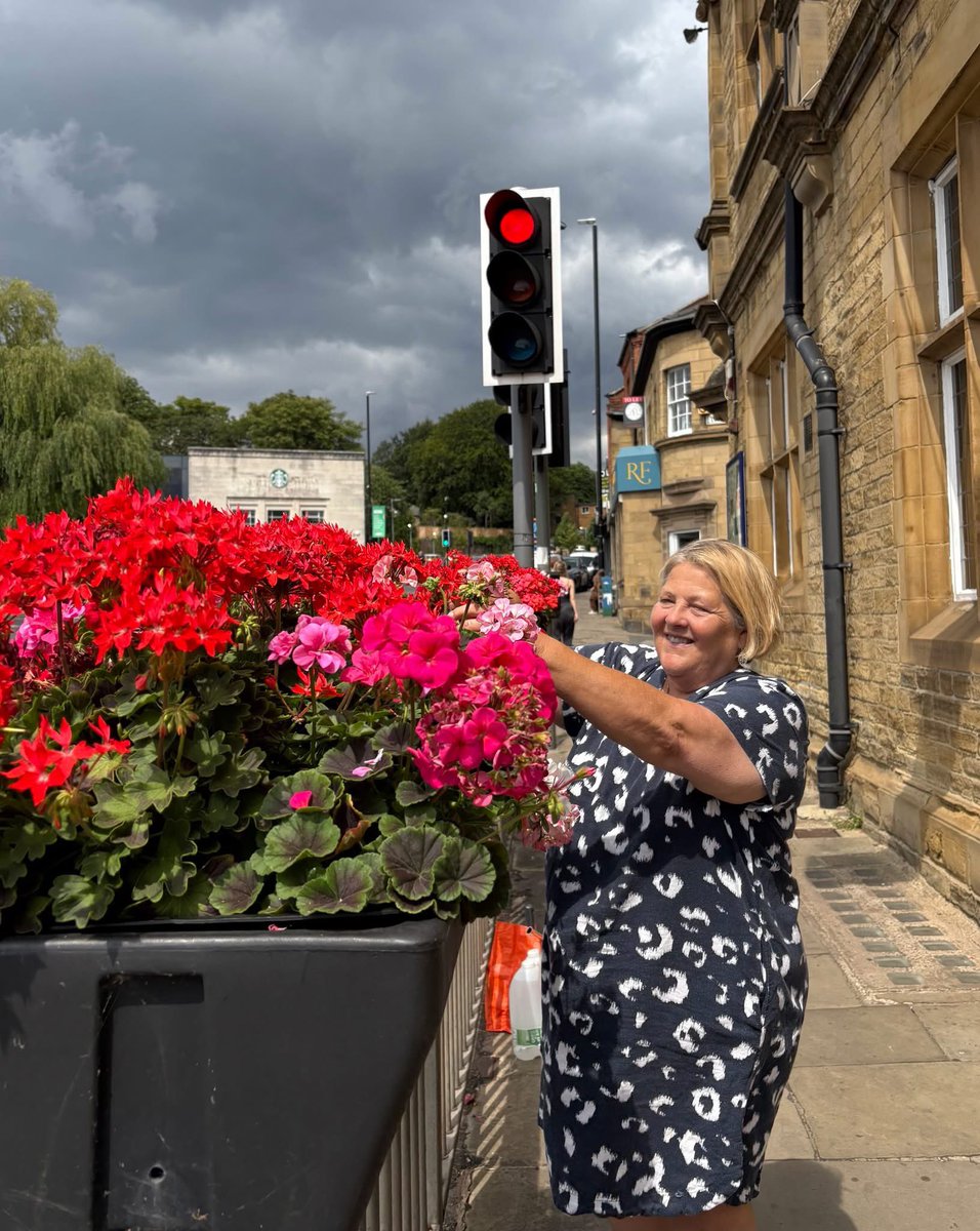 ChapelAToday's tweet image. Thanks @CllrJaneDowson for looking after the plants always!
