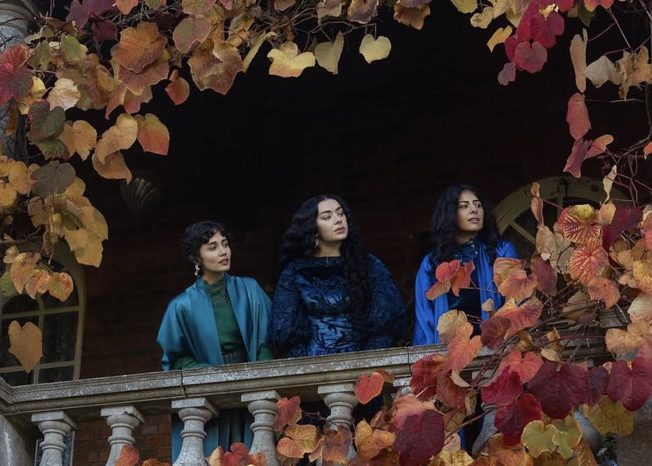 xcxshake's tweet image. First look of Charli xcx in the upcoming film ‘100 Nights of Hero’ — directed by Julia Jackman.