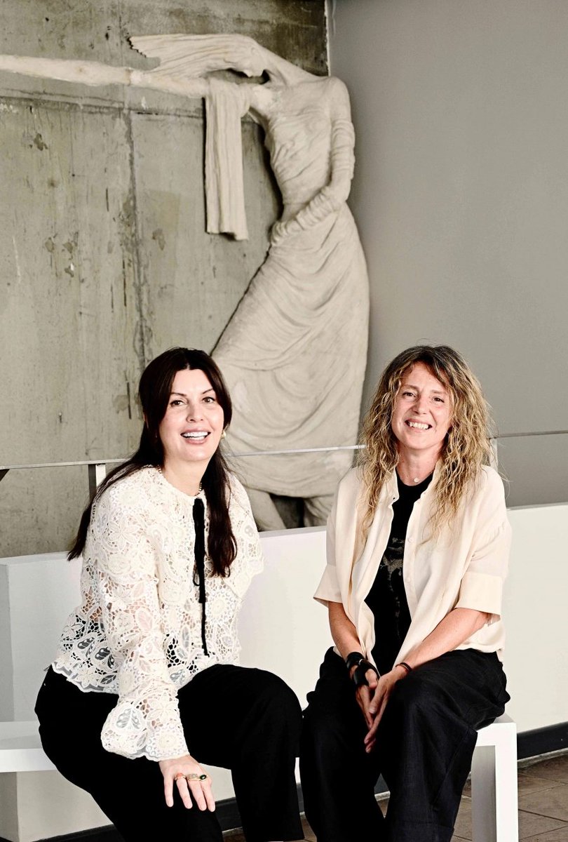 33. Koza Genç Moda Tasarımcıları Yarışması öncesinde Gül Ağış ve Belma Özdemir’in mentörlüğünde fikirler olgunlaşıyor, tasarımlar canlanıyor.

Detaylar haberimizde: vogueturkiye.visitlink.me/k09pW1