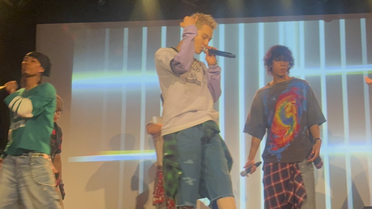 Fangirl4bands's tweet photo. I told #Ren I like his hair during the fansign lol #psychicfever #PCFinBoston https://t.co/G7ll7ESJpL
