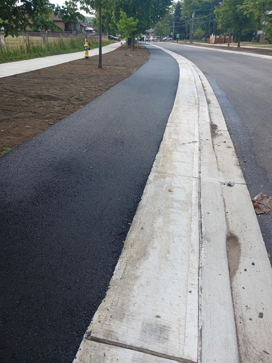TO_Cycling_Ped's tweet image. The Sentinel Road Safety Improvements project is ongoing between Lamberton Boulevard and Sheppard Avenue West with the construction of raised bikeways, integrated bike/bus platforms, and improved pedestrian crossings. Learn more at the project page. toronto.ca/services-payme…