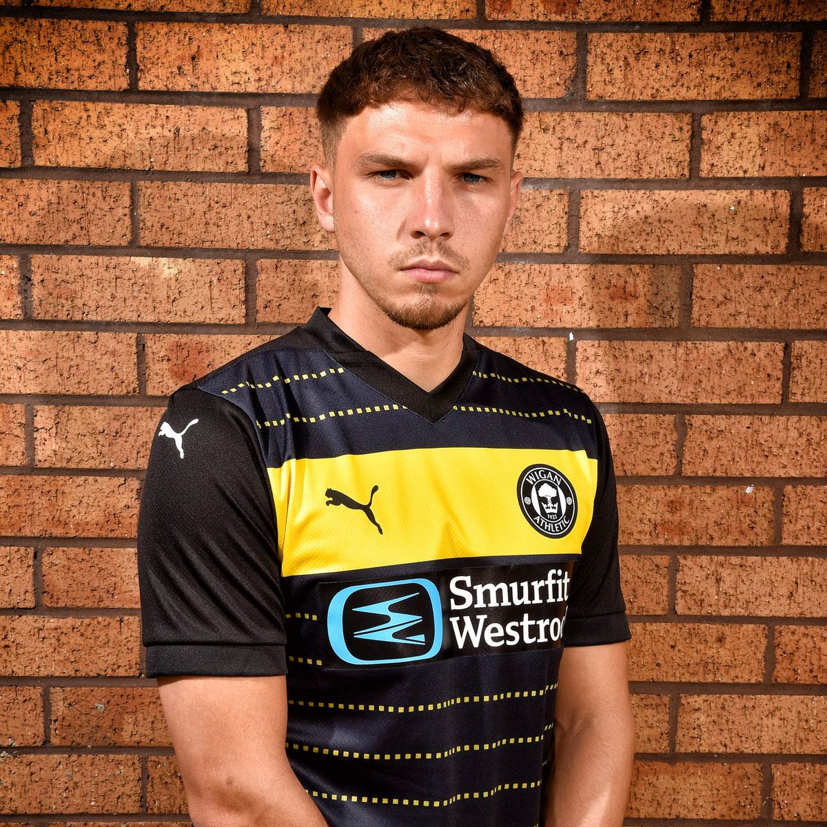 classicshirts's tweet image. ๐ป๐ต๐ฌ๐พ ๐ป๐ถ ๐ช๐ณ๐ฌ๐จ๐น๐จ๐ต๐ช๐ฌ: Wigan 2024 Home & Away
๐ท๏ธ Now ยฃ24.99 (Save 52% off the RRP!)
๐ Worldwide Shipping
๐Shop Here - ow.ly/8iIe50WssNa
