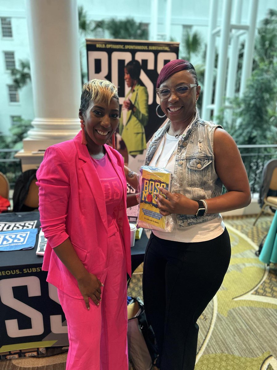 DrLMNelson's tweet image. “Attitude of Gratitude” has become a way of life! I am forever humbled to get the opportunity to operate in my purpose and serve others.
I don’t take one single interaction for granted! We SOLD OUT of BOSS MOVES at the conference book store and met some awesome EDUROCKSTARS…
