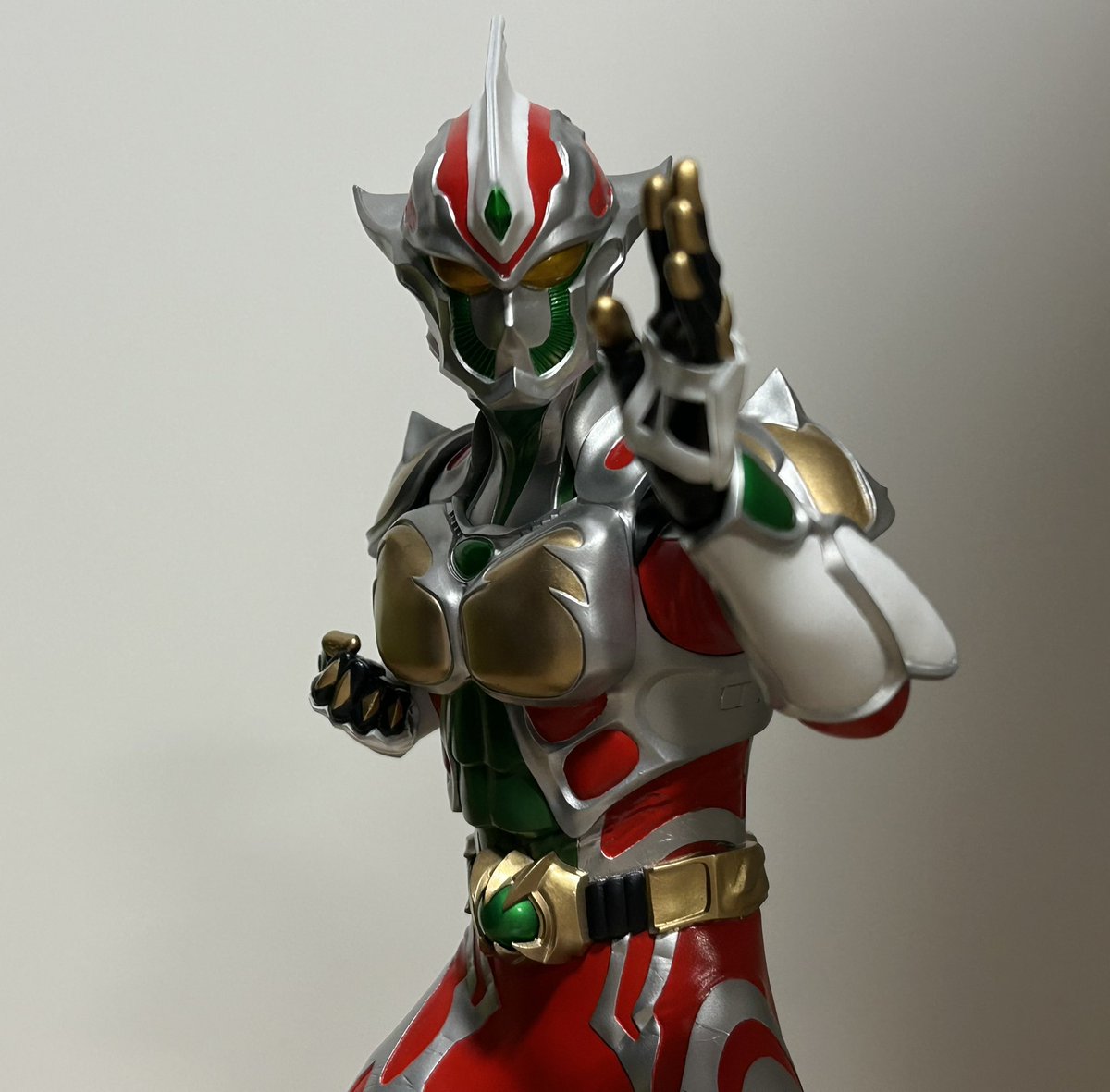 0y_dy's tweet image. 「七星闘神ガイファード」より「GUYFERD」
予価:25000円
サイズ:約30Cm
パーツ数:16
ディーラー名:OYDY
卓番: 6-21-06
業者抜き
毎日宣伝します。
#WF2025S #WF2025夏 #WF2025Sおしながき