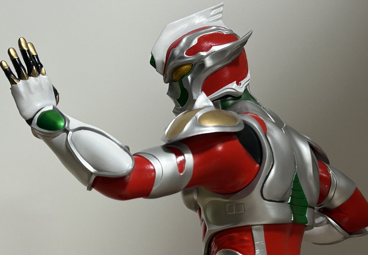0y_dy's tweet image. 「七星闘神ガイファード」より「GUYFERD」
予価:25000円
サイズ:約30Cm
パーツ数:16
ディーラー名:OYDY
卓番: 6-21-06
業者抜き
毎日宣伝します。
#WF2025S #WF2025夏 #WF2025Sおしながき