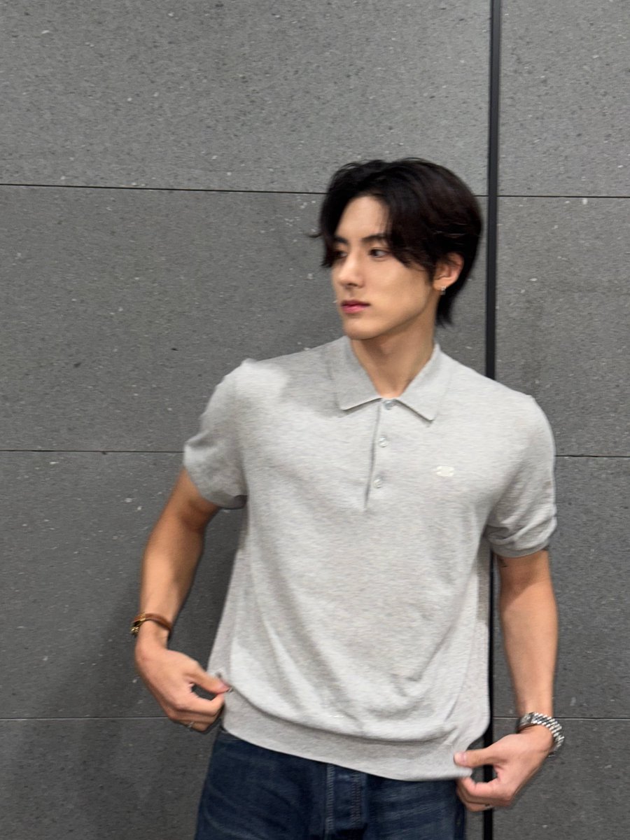 [📸] 에릭 아이돌 라디오 시즌4 DJ 완료🐶 하루만 못 봐도 너무 보고 싶은 에디😭 맨날 에디 생각만 나는데 어쩌라고요🥺

#THEBOYZ #더보이즈
#ERIC #에릭