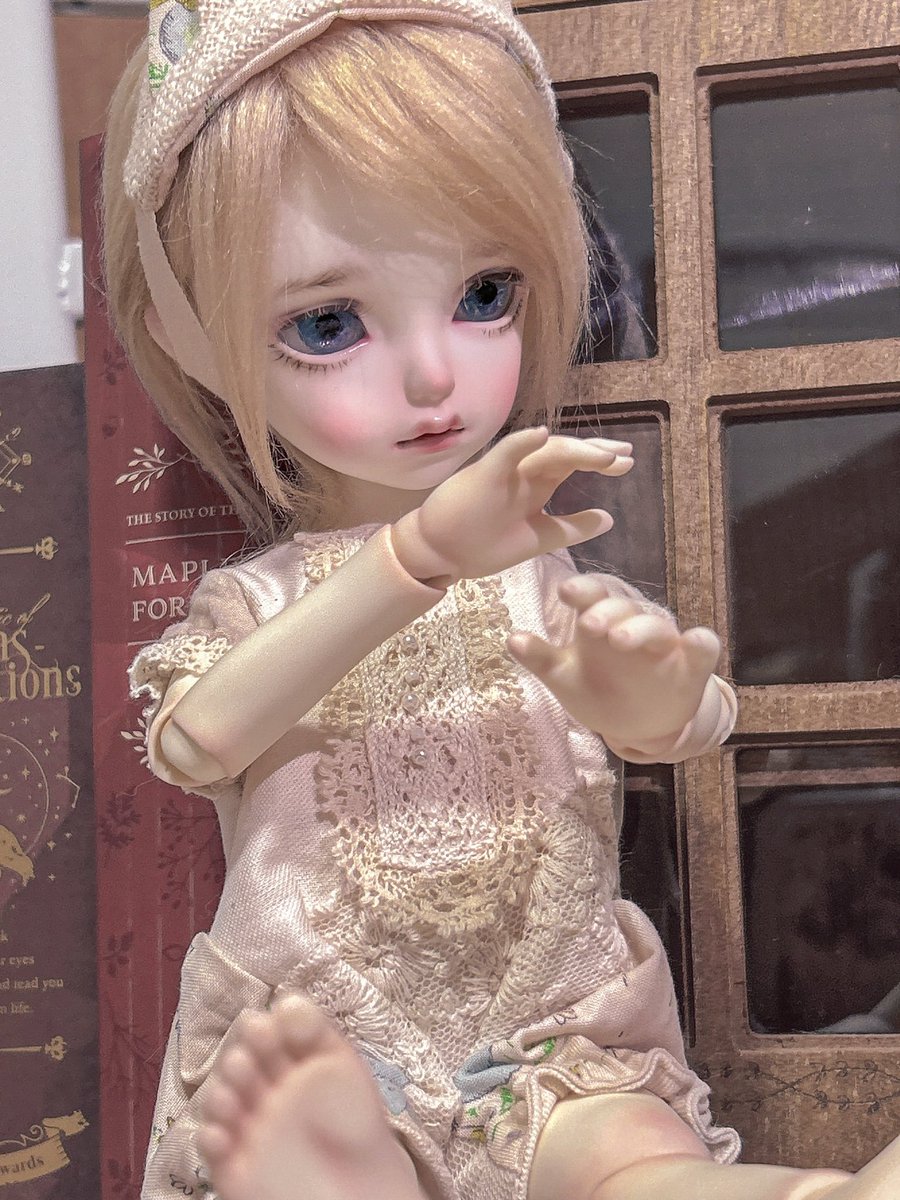 ꒰ঌ┈ おててに色がついたっ  ┈໒꒱ 

ボディメイクして、レジンアイ作って、
似合う髪型にして、可愛いお洋服着て…

"キミらしさ"が出てきた気がする🎠

 #imdadoll #imda30
 #imdavioletta