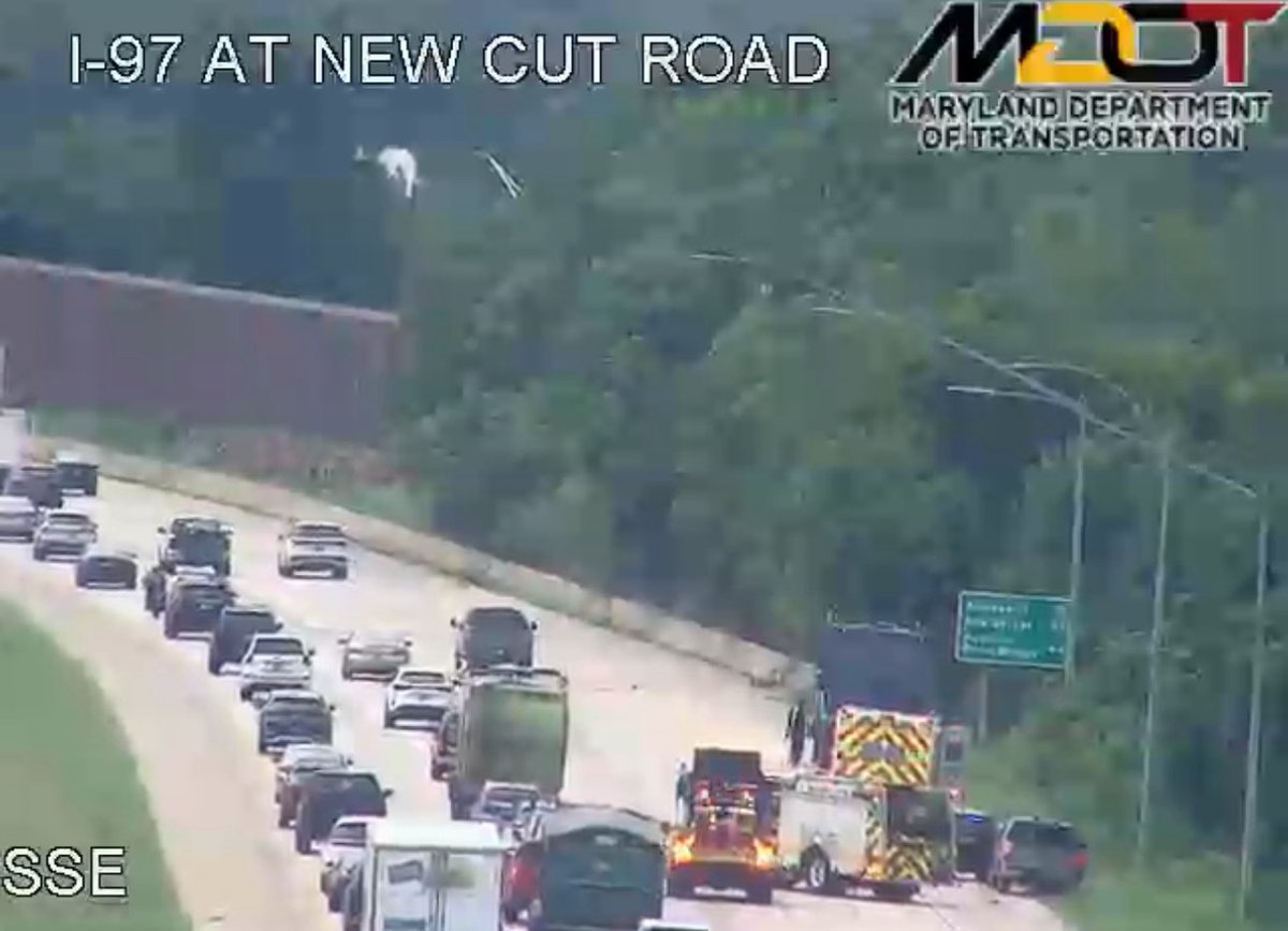 TonyWBALTraffic's tweet image. Crash on I-97 SB just past New Cut Rd blocks the right lane. Delays begin from just after Quarterfield Rd. @wbalradio @98rock #wbaltraffic #mdtraffic #GlenBurnie