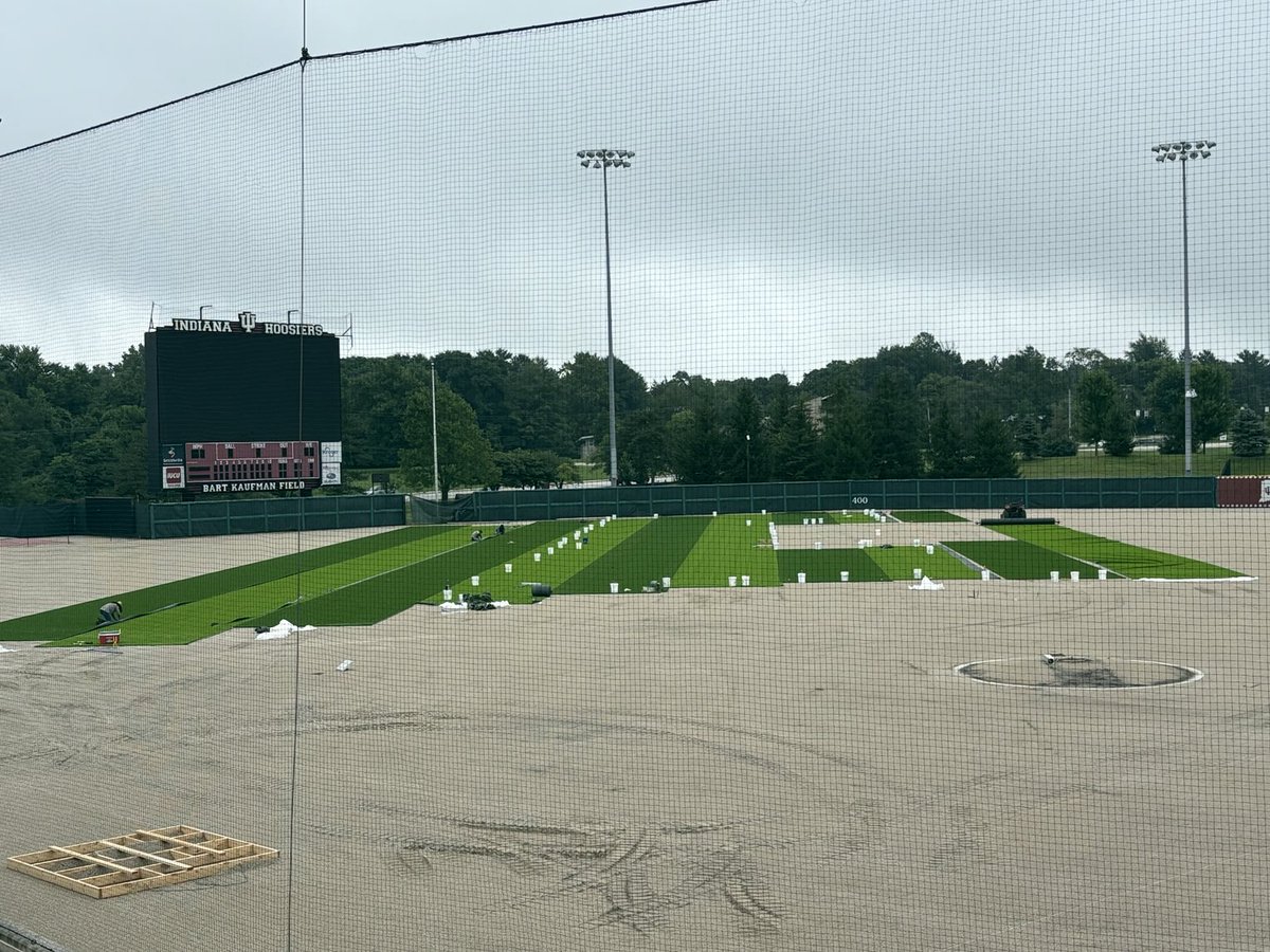 JeffMercer54's tweet image. New turf going down today!