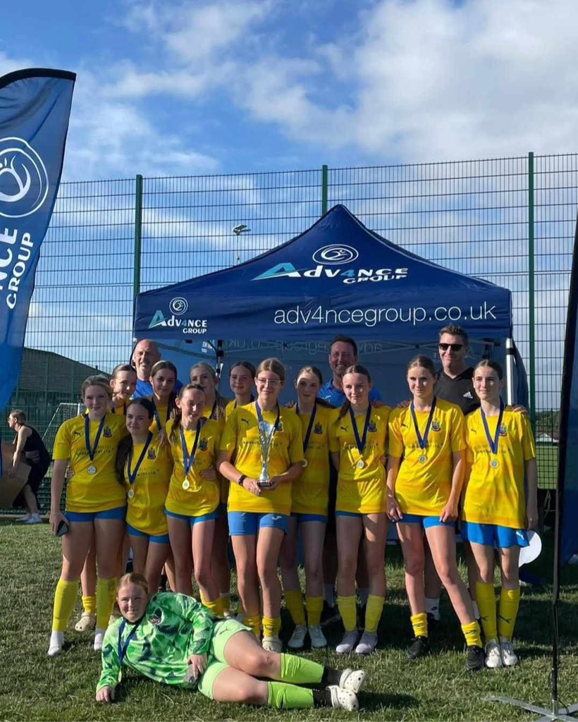 Teamgrassroots_'s tweet image. #EndOfSeasonShoutout to Eccleshall Eagles Lionesses U14 who won Newcastle Town tournament playing teams a year above. Runners up in the League and League Cup and winners of the Plate Cup 🏆🏆🏆

#GRF #GrassrootsFootball #TeamGrassroots