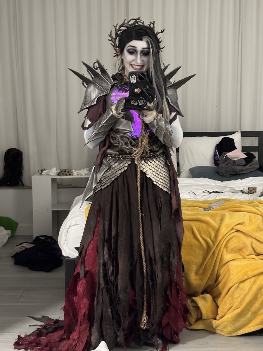 Regional Crown Champion of <a href="/FloridaSupercon/">Florida Supercon</a> 2025. What a whirlwind. Huge thank you to the judges and my fellow contestants! Yall are seriously incredible!! 🫶🫶

Laudna created by <a href="/Marisha_Ray/">Marisha Ray</a> on <a href="/CriticalRole/">Critical Role</a>, design by Eren Angiolini
#cosplay #criticalrolecosplay #Criticalrole