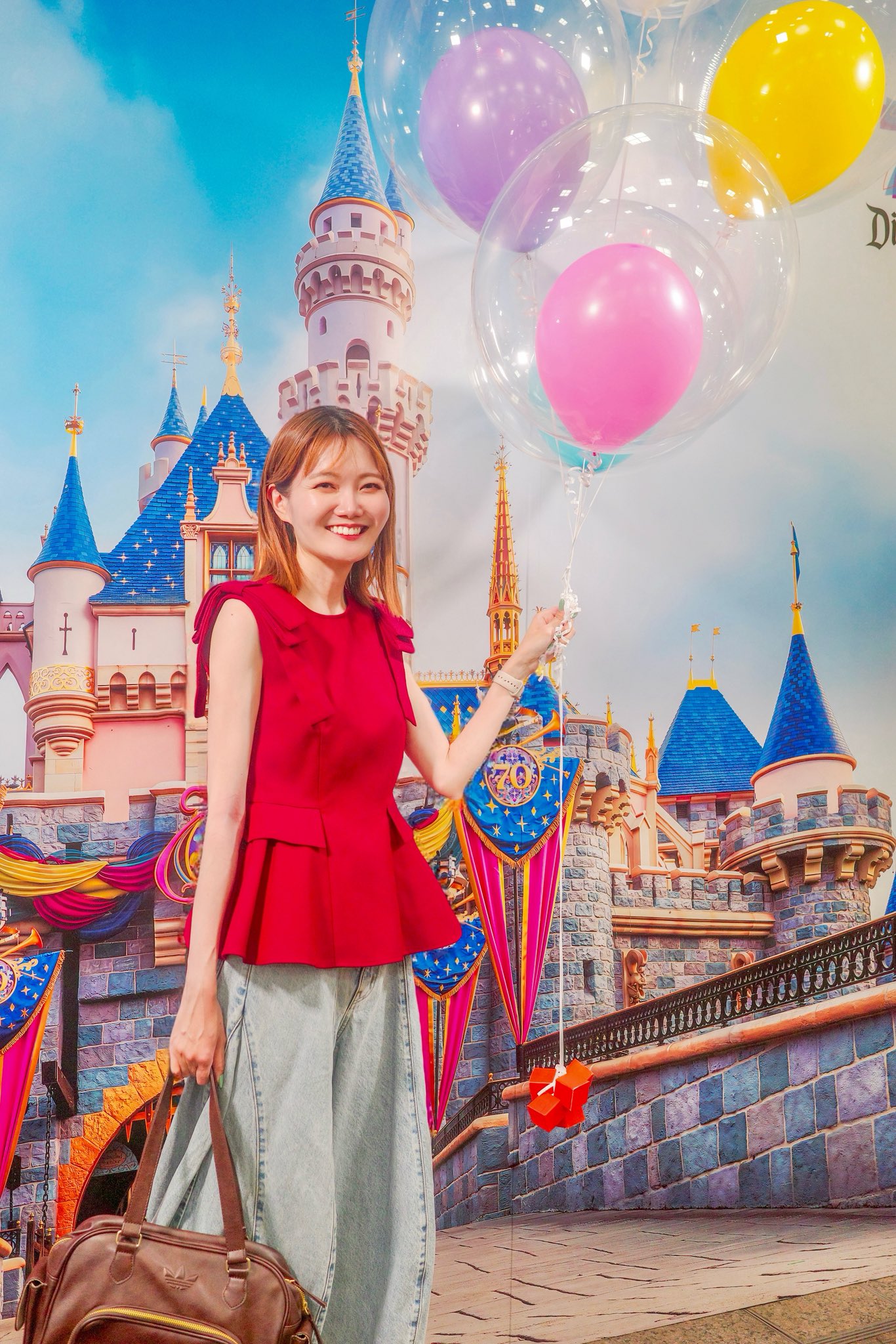 Disney - えり Trying Disney Park bound outfits with Eri Aino!!! - YouTube