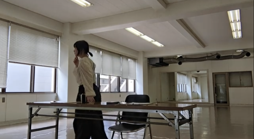 unit_comet's tweet image. #コメットモノローグ 稽古4日目。
広めの部屋を借りて実寸稽古。鏡と向き合い自分を見ながら。イメージする人物像とすり合わせる。動きを見直す、探る。
#モノローグ演劇会KOCHI
#演劇祭KOCHI2025