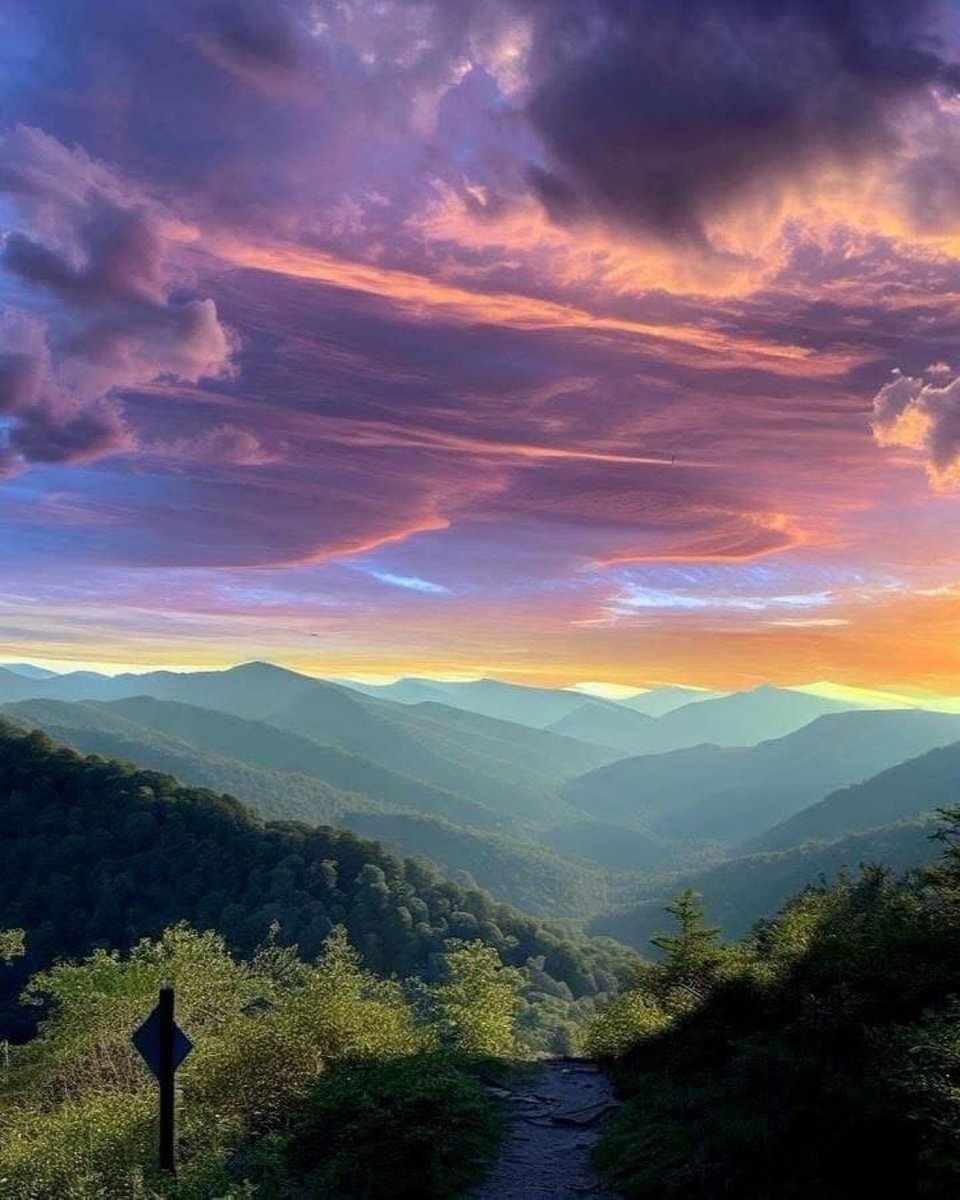 East TN is God’s Country! <a href="/MikeWitcherTV/">Mike Witcher</a> <a href="/lorigarrett68/">Lori Garrett</a>