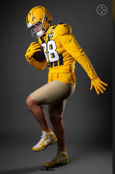 MySportsUpdate's tweet image. The #Steelers have unveiled a new throwback uniform for the 2025 NFL season: