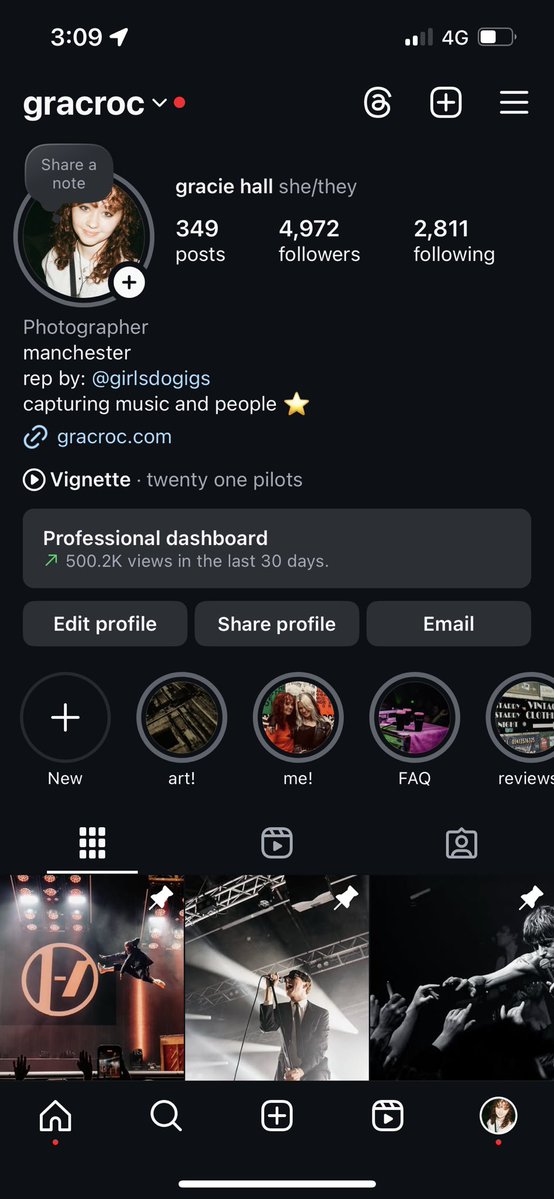 gracr0c's tweet image. heyyy everyone who has found me through my tøp pics, concert photography is also my job and any support over on instagram means a lot!! i also posted loads my tøp pics over there if u wanna have a look 💖