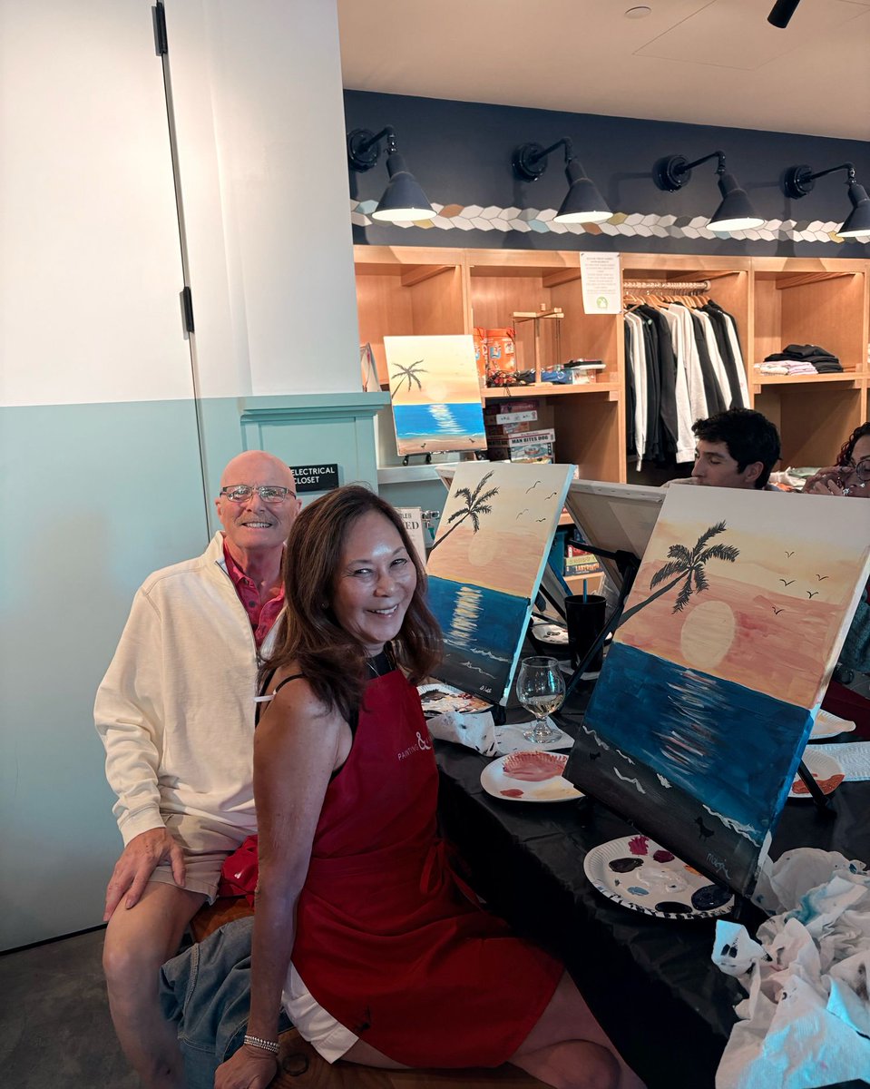 paintingnvino's tweet photo. Barebottle Menlo Park!
We cannot thank you enough your for art expertise, smiles, and tasty empanadas ๐
We have a class coming up in August! Who will you be bringing?
#PaintandSip #Barebottle #BayAreaEvents #BayArea #WineandPaint #BeachPainting #Painting #BayAreaFun https://t.co/IXvlqUFMAC