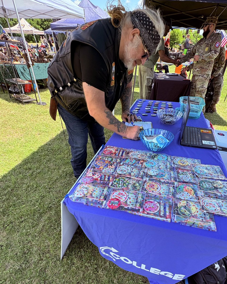 astpierre55's tweet image. The Adirondack Veteran’s Festival was a blast this weekend 🇺🇸
Always grateful to honor our service members and represent @TPUSA 🦅 We are truly generating change within our communities!!!
#ThankYouVeterans #Community #BuildingTheMovement