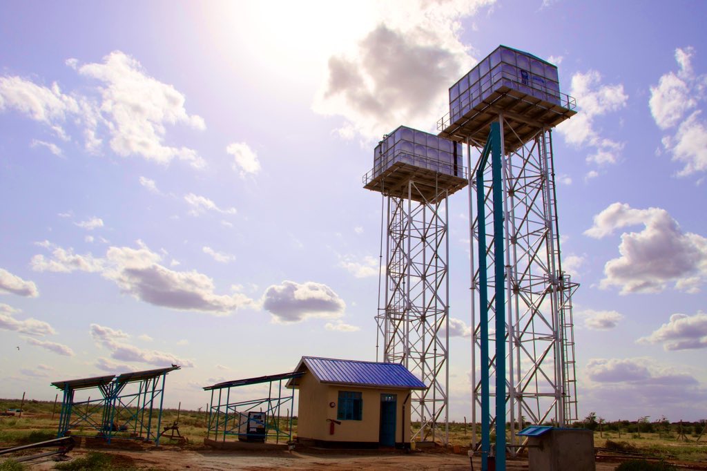 UNDPResilience's tweet image. For Maimuna, a mother in drought-hit Griftu, Kenya 🇰🇪, life meant walking miles for water, every single day.
Now, thanks to a solar-powered system by @UNDPResilience & @UNICEFKenya, clean water flows just steps from her home.
#ResilientAfrica
🔗 go.undp.org/woy