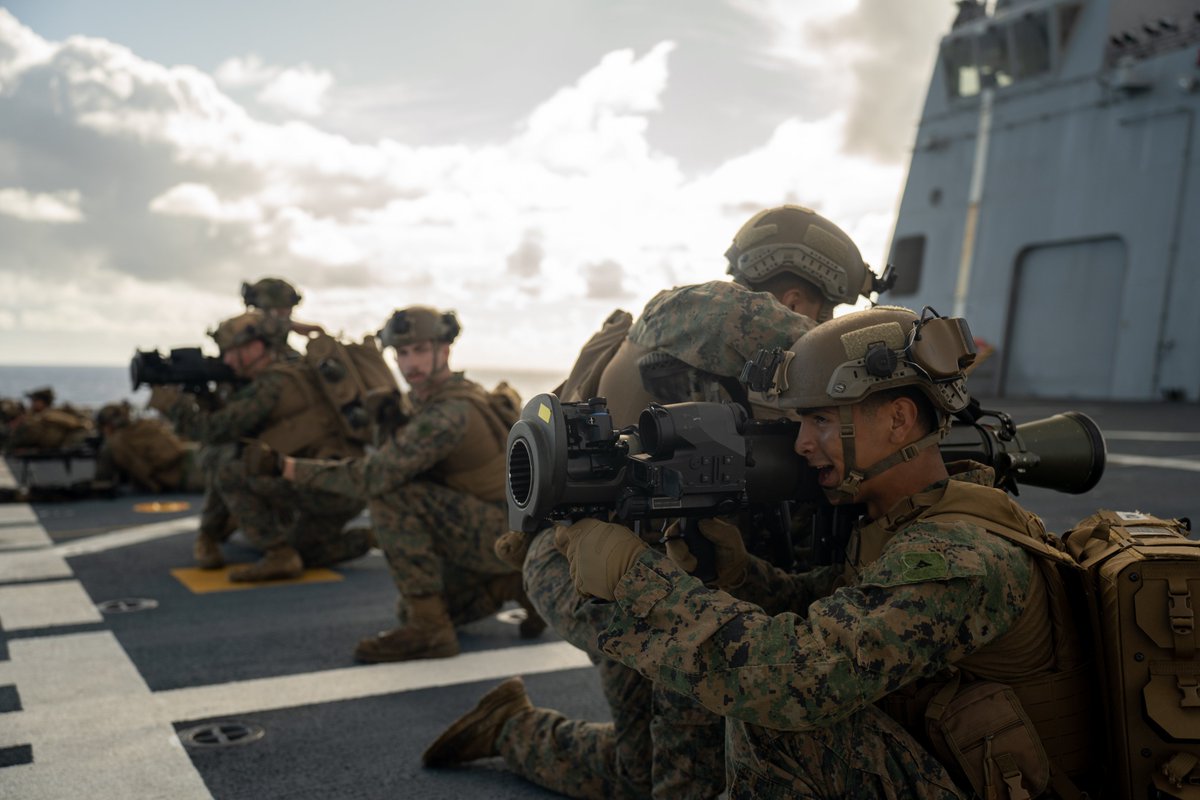22nd_MEU's tweet image. U.S. Marines with India Company, #BLT36, #22ndMEUSOC conduct support by fire drills during #COMPTUEX aboard the San Antonio-class amphibious transport dock #USSFortLauderdale, IWOARG, while underway in the Atlantic Ocean.
@USMC 📸 Lance Cpl. Kyle Baskin