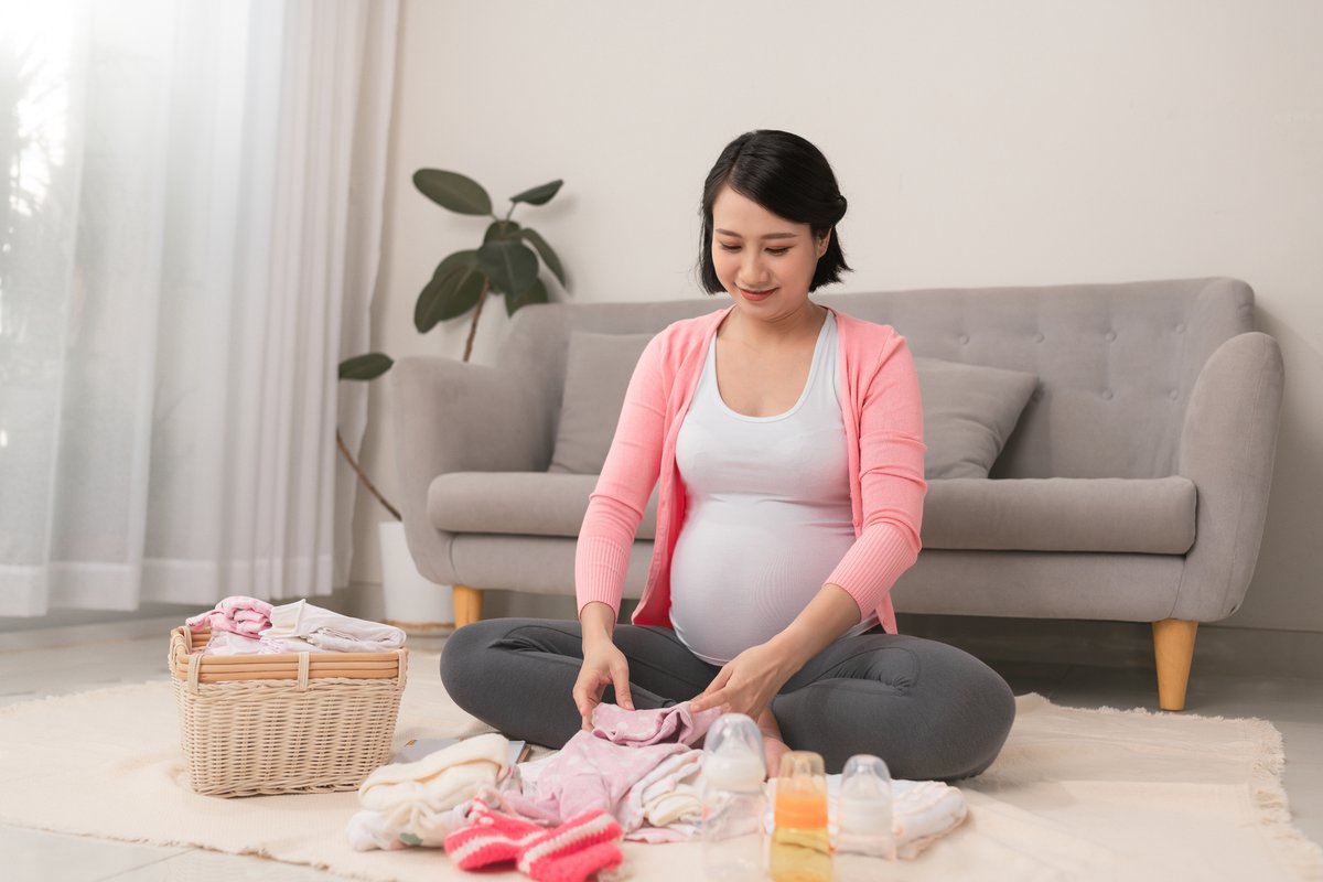 ECHOChildHealth's tweet image. New #ECHOChildHealth Cohort research led by Dr. Jennifer Ames &amp;amp; Dr. Lisa Croen of @KPDOR found exposures to certain flame retardants known as organophosphate esters (OPEs) during #pregnancy may be linked to childhood #autism-related traits. Learn more: duke.is/m/wqnz