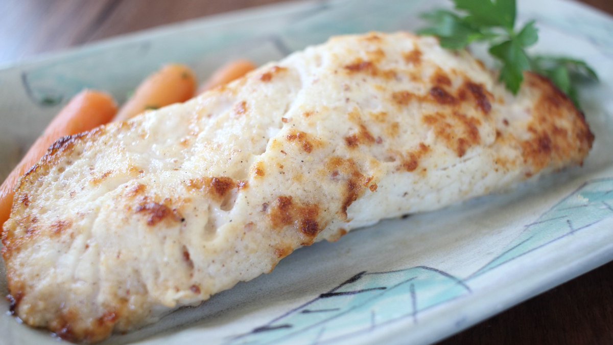 Happy #MarinersMenuMonday - today, we're excited to share a recipe for Parmesan Triggerfish! 

Triggerfish get their names from dorsal spines that can be locked into place and released via a secondary spine, just like a trigger! 

Find the recipe here: ncseagrant.ncsu.edu/mariners-menu/…