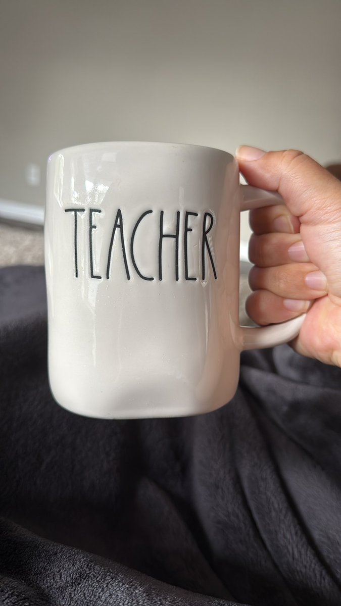 mrs_wollin's tweet image. It’s a rainy day here, which means I’m curled up with some coffee and thinking about the school year ahead! ☕️ ☔️
If you’d like to support my classroom, here’s my wishlist—every little thing helps! 💛
amazon.com/hz/wishlist/ls…
#clearthelist #ClearTheLists2025