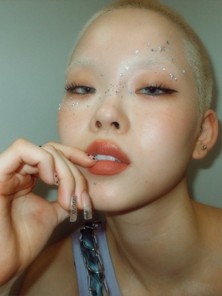 yeahcoconut's tweet image. i can’t believe that she’s real