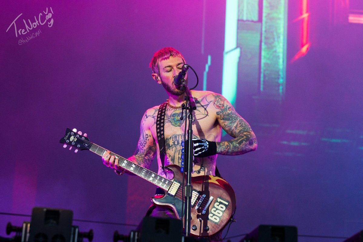 zackyposting's tweet image. hot girl summer 💅

© trenotc00l
