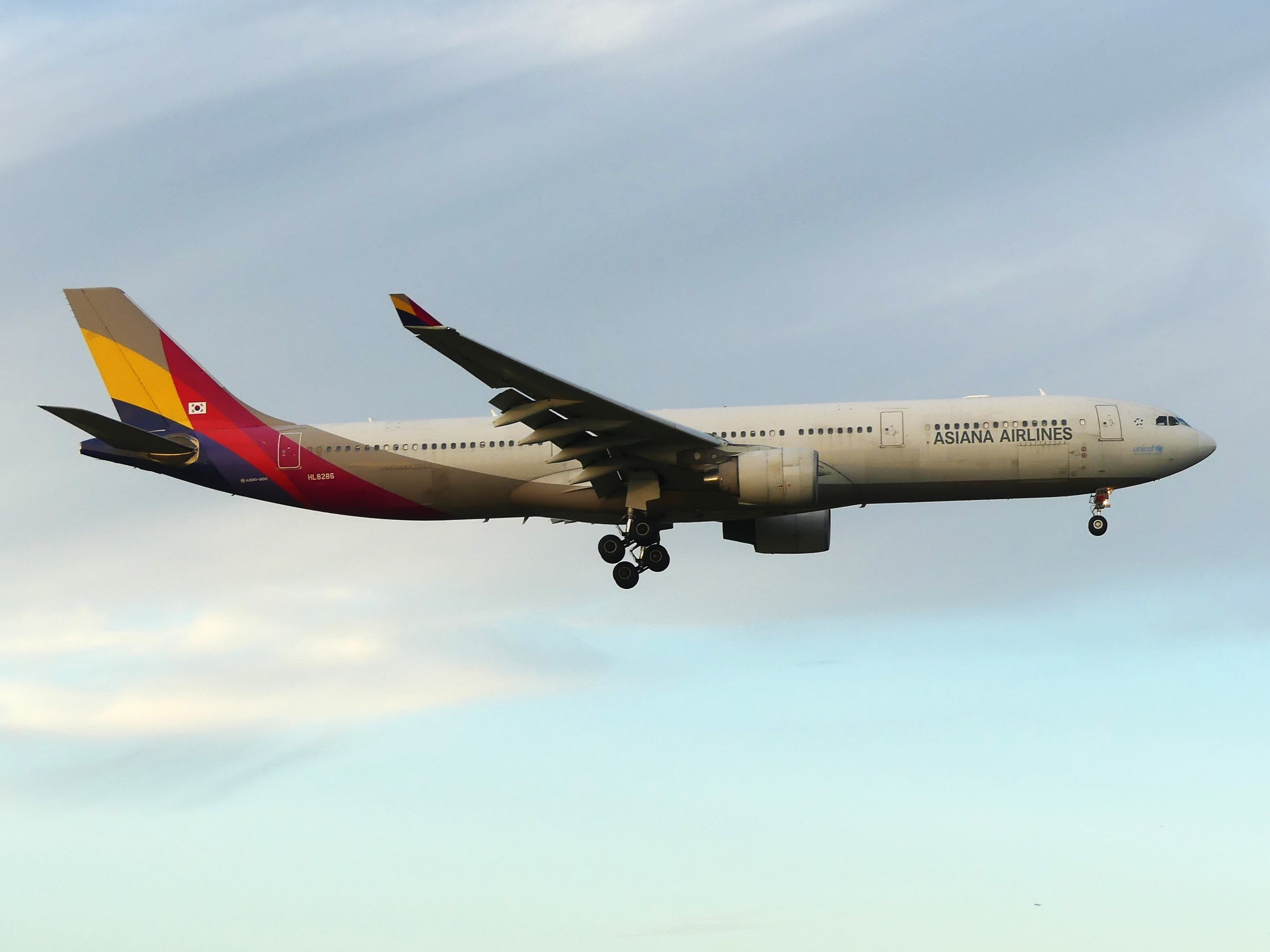 【廃盤】アシアナ航空 A330-300 1/400 Phoenix A330-300 アシアナ航空 HL7793 1/400 [11106]