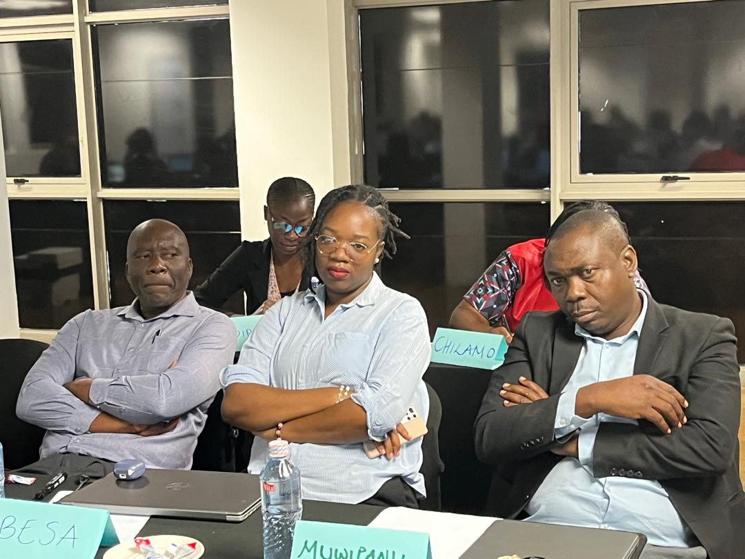 ilolusaka's tweet image. 📊The @MCDSS_ZAMBIA , with support from the @ilo 🇿🇲under the UN Joint Programme on #SocialProtection is training 40 district staff in data-driven service delivery through the Single Window Initiative.
📌Delivering social protection services under one stop shop