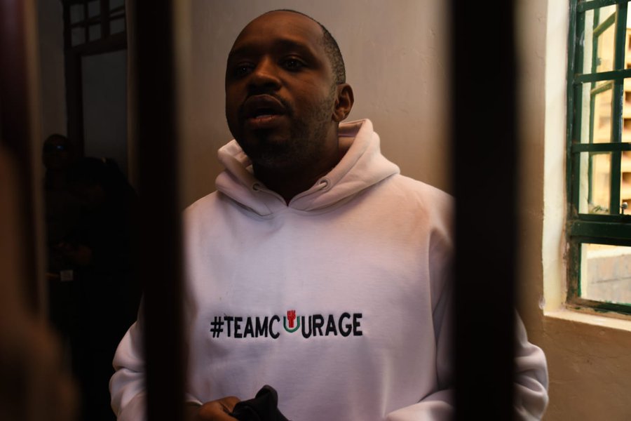 FreedomMove_Ug's tweet image. FINALLY FREED!

We are stronger than what they could imagine. No amount of intimidation, violence and repression has ever stopped the realms of freedom. At last #RutoMustGo 

Welcome back Cde @bonifacemwangi
#Justice4OurMashujaa #FreeKenya