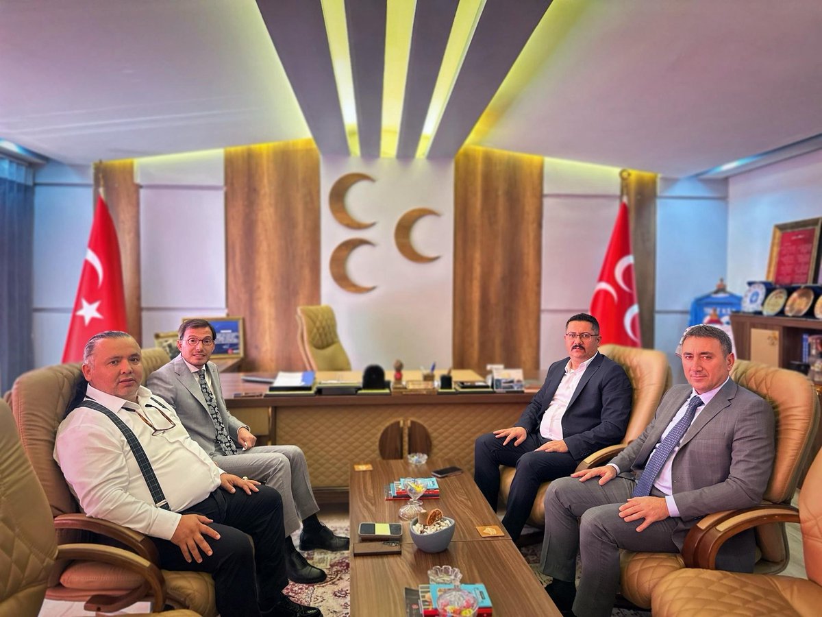 mkyazicioglutr's tweet image. Milliyetçi Hareket Partisi Tokat İl Başkanımız Sayın Mustafa İpek’i Belediye Başkan Yardımcımız Recep Bozdemir ve Tokat Gazeteciler Cemiyeti Başkanı Musa Özdemir’le birlikte ziyaret ederek, Tokat’ımıza dair istişarelerde bulunduk.
Sayın İl Başkanımıza nazik misafirperverliği…