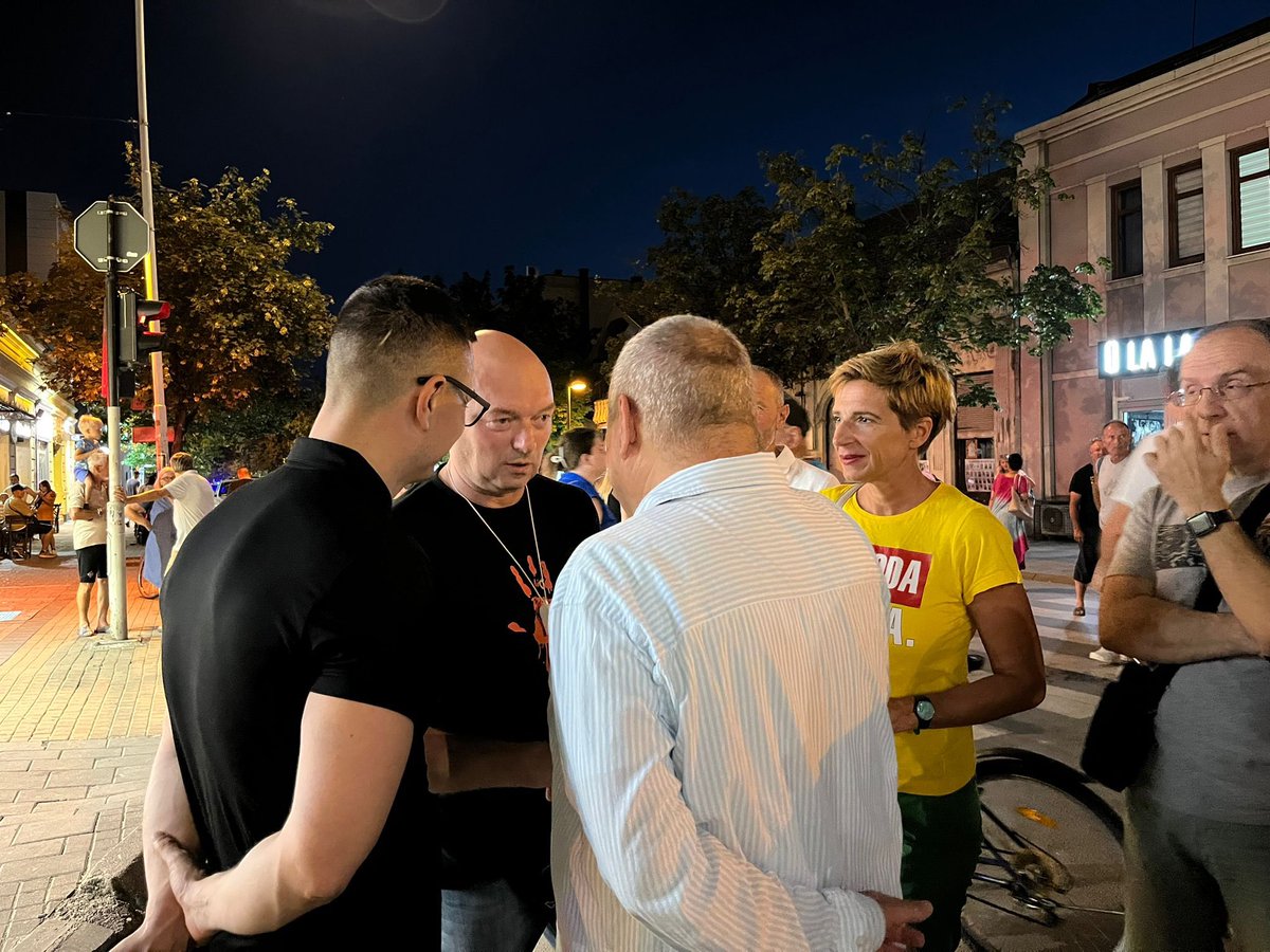 demokrate's tweet image. Bez straha u Šapcu.