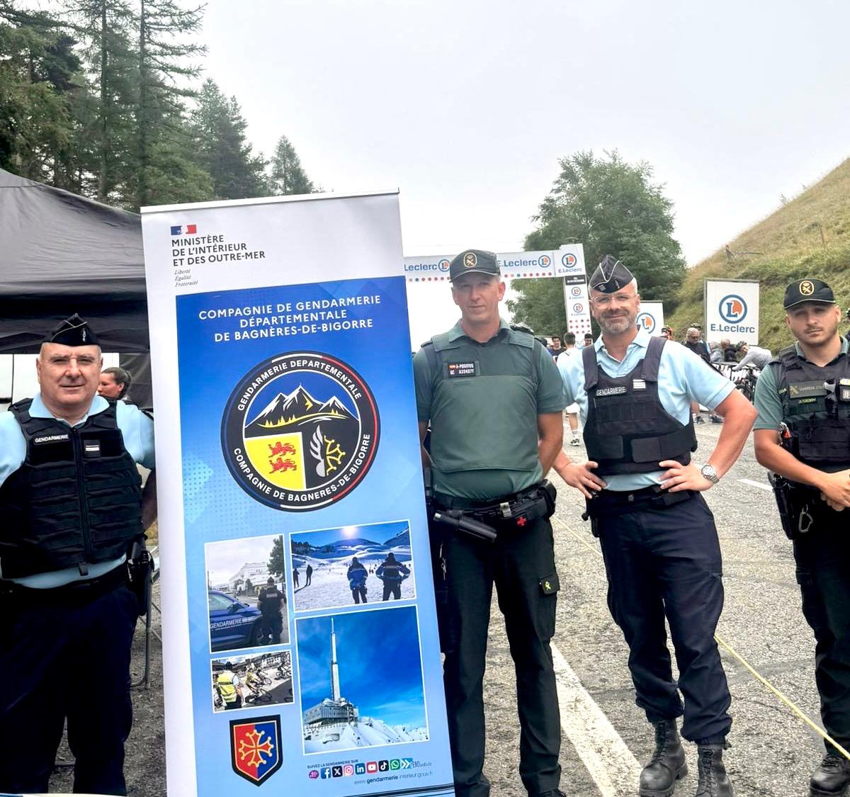 NavarraGC's tweet image. 🟢 Colaboramos con Gendarmería Nacional Francesa 🇫🇷
🟢 Prestamos servicios conjuntos en Francia, con motivo del Tour de Francia, compuestos por patrullas mixtas de la Gendarmería Nacional Francesa 🇫🇷 y Guardia Civil 🇪🇸