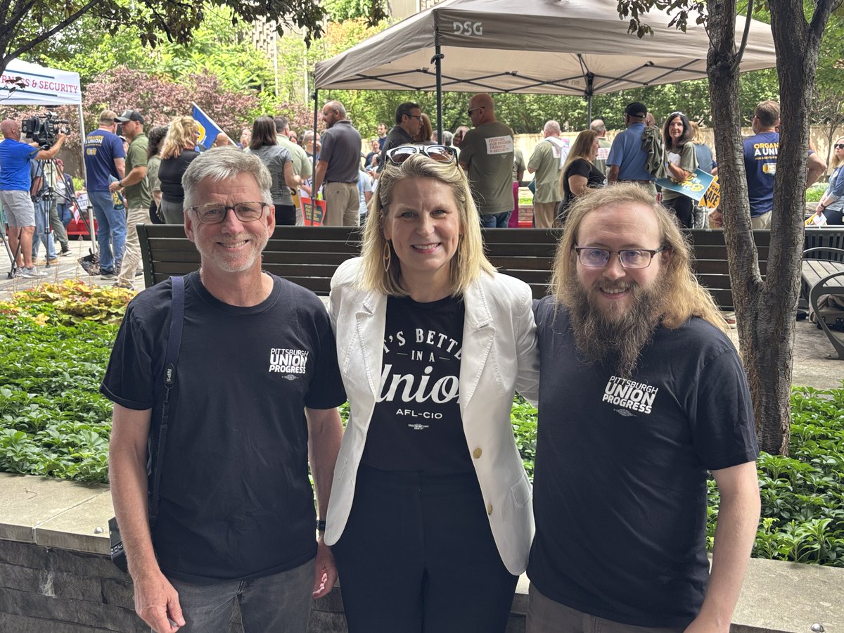 PGHGuild's tweet image. Shout out to @LizShuler, @AFLCIO, and everyone who stood with us and each other at today's It's Better In a Union bus tour stop outside @steelworkers HQ.
To join them in supporting strikers in the longest-running strike in the country, visit UnionProgress.com/donate today!