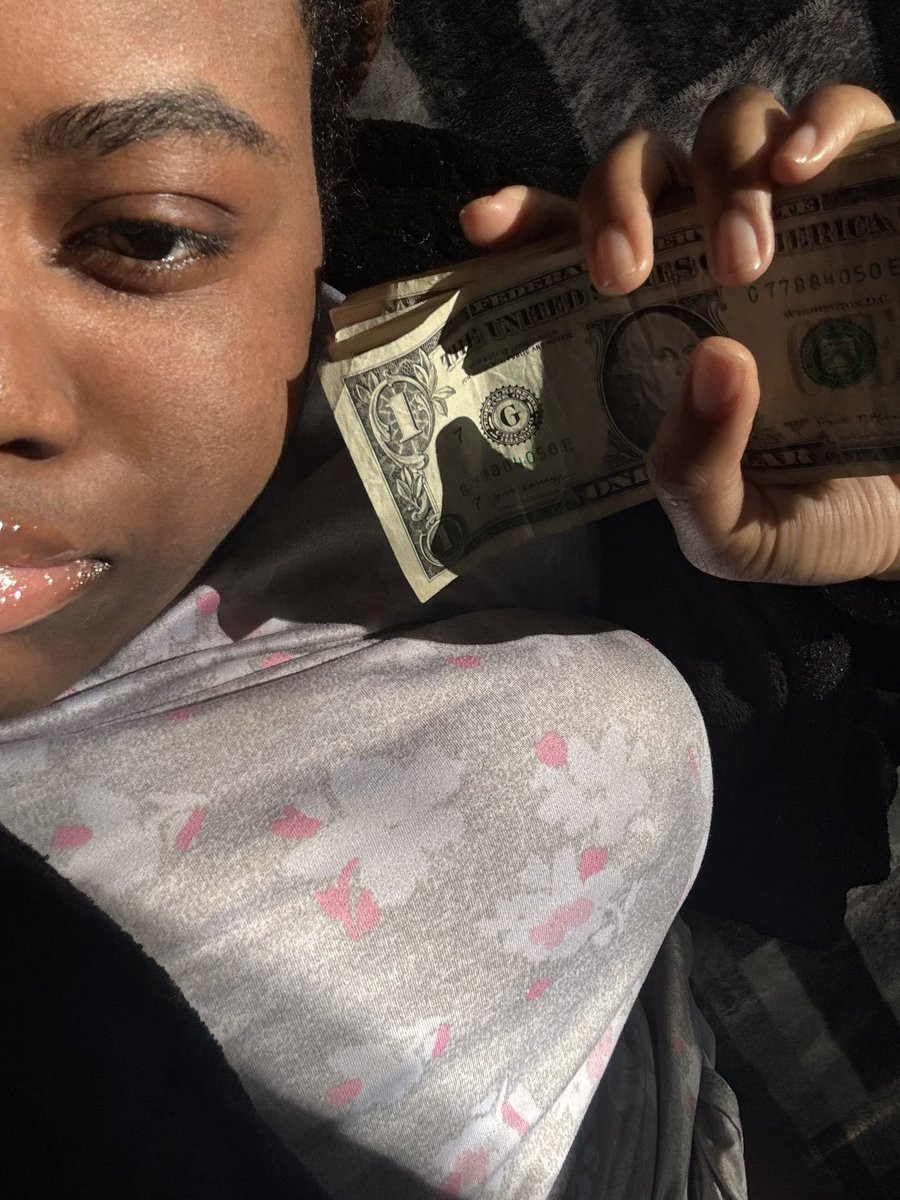 2manydollls's tweet photo. Respect to da 👩⚖️ #server #shmoney https://t.co/JqfUV6csrH