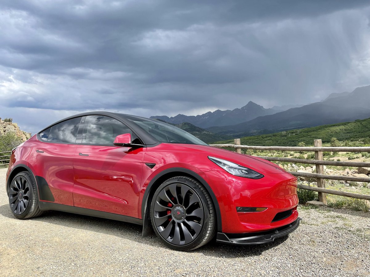 LandonoftheWest's tweet image. 2020 Model Y Performance Update
from 2025.20.6 to
2025.20.8