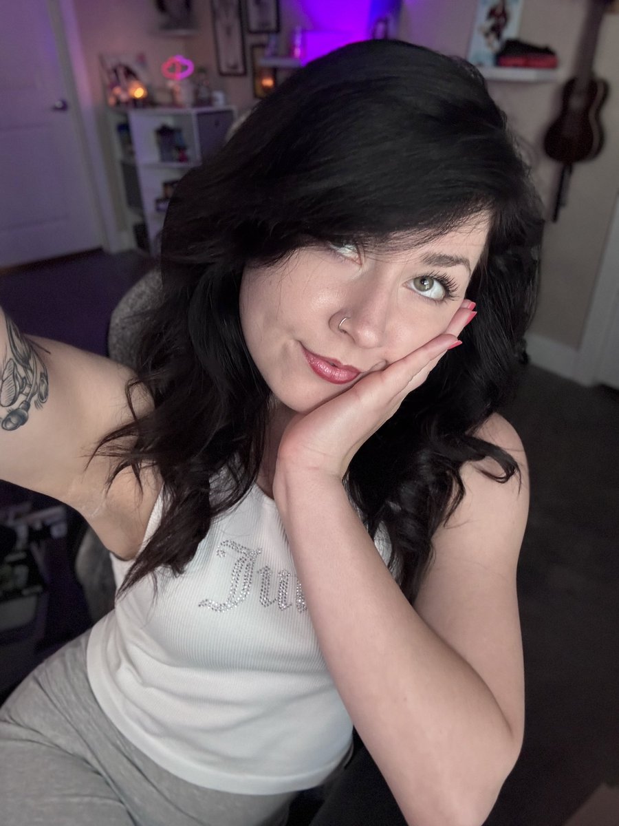jaelalaray's tweet image. Monday Monday Monday! 

twitch.tv/jaelaray 🥳