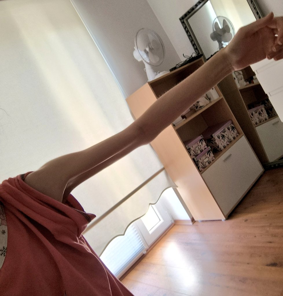 bulimiarch's tweet image. im prob the biggest bmi 14s 🥀
