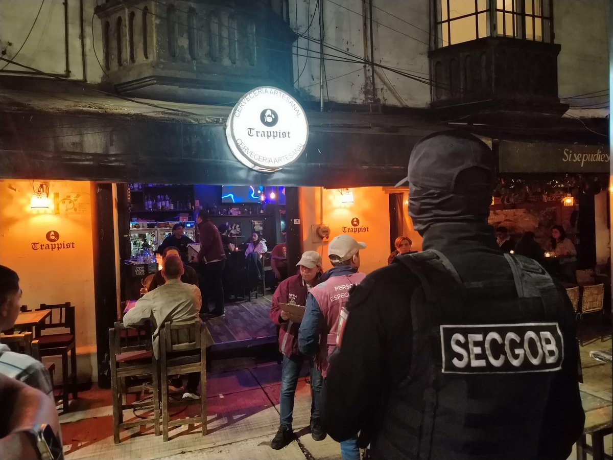 craviotocesar's tweet image. ¡Este fin de semana, el operativo #LaNocheEsDeTodos llevó a cabo verificaciones en la #CapitalDeLaTransformación! 🌃
En respuesta a denuncias ciudadanas, se realizaron 23 visitas a establecimientos en las alcaldías #Cuauhtémoc, #ÁlvaroObregón, #MiguelHidalgo, #BenitoJuárez,…
