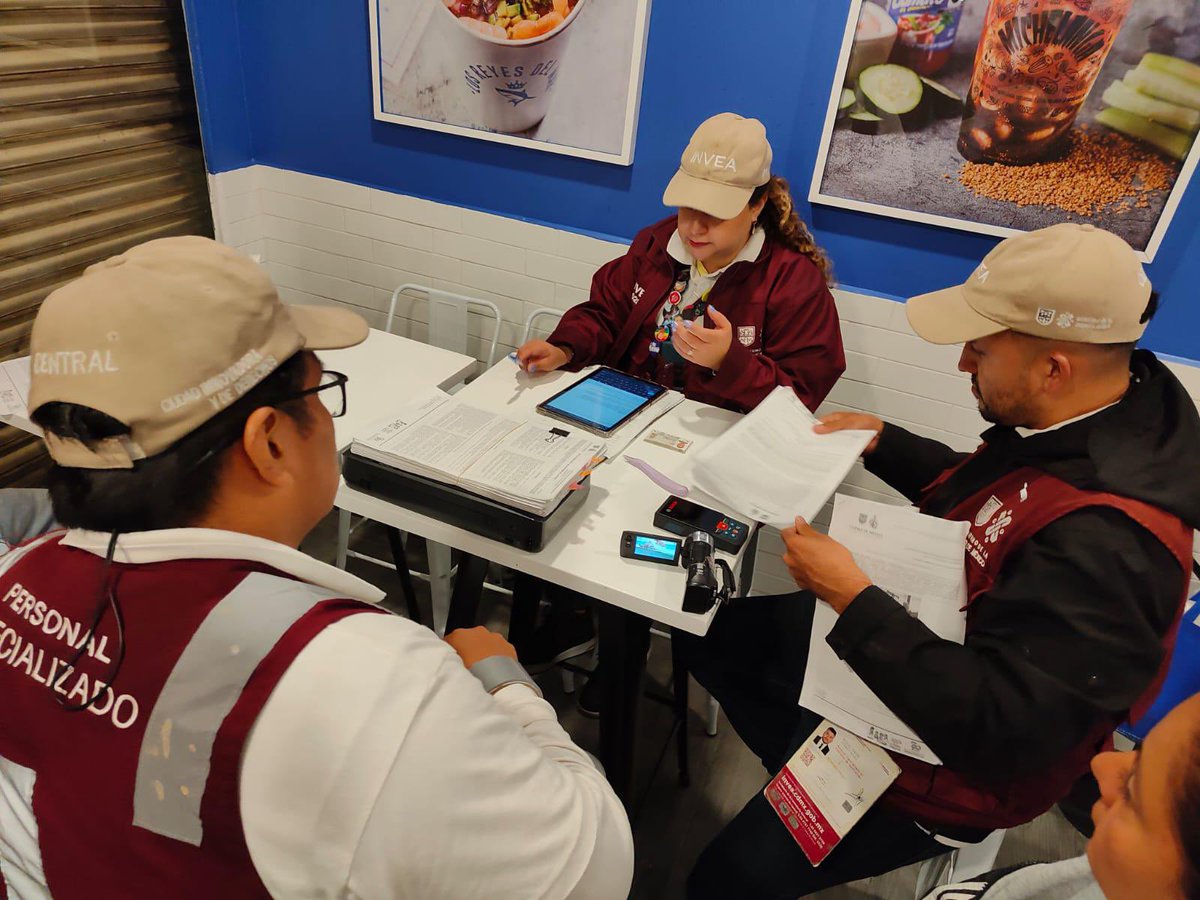 craviotocesar's tweet image. ¡Este fin de semana, el operativo #LaNocheEsDeTodos llevó a cabo verificaciones en la #CapitalDeLaTransformación! 🌃
En respuesta a denuncias ciudadanas, se realizaron 23 visitas a establecimientos en las alcaldías #Cuauhtémoc, #ÁlvaroObregón, #MiguelHidalgo, #BenitoJuárez,…