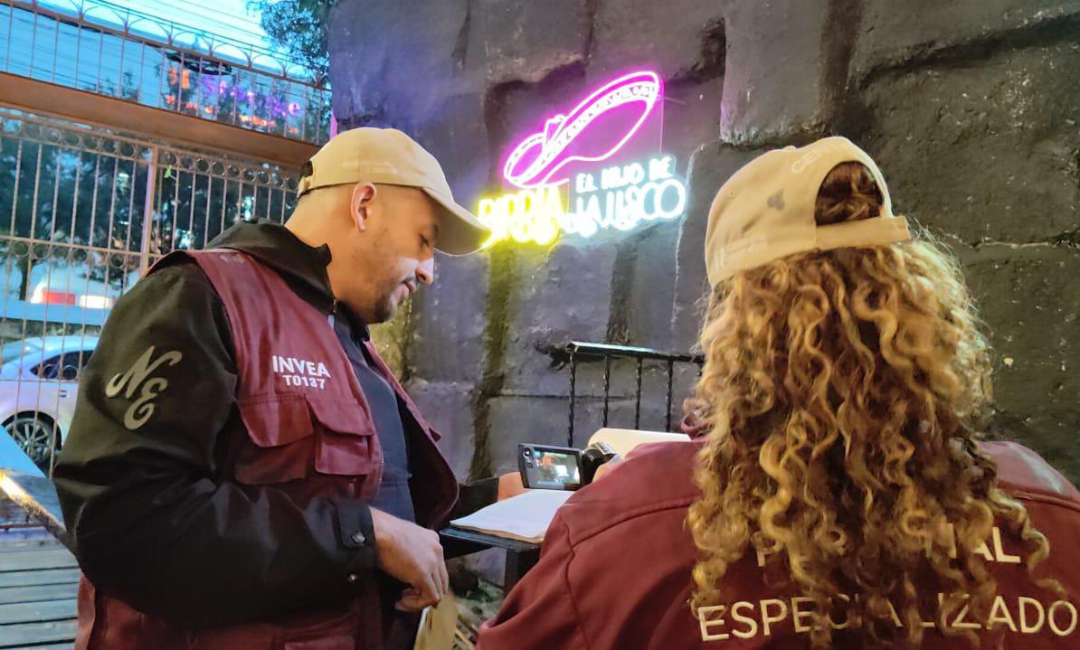 craviotocesar's tweet image. ¡Este fin de semana, el operativo #LaNocheEsDeTodos llevó a cabo verificaciones en la #CapitalDeLaTransformación! 🌃
En respuesta a denuncias ciudadanas, se realizaron 23 visitas a establecimientos en las alcaldías #Cuauhtémoc, #ÁlvaroObregón, #MiguelHidalgo, #BenitoJuárez,…