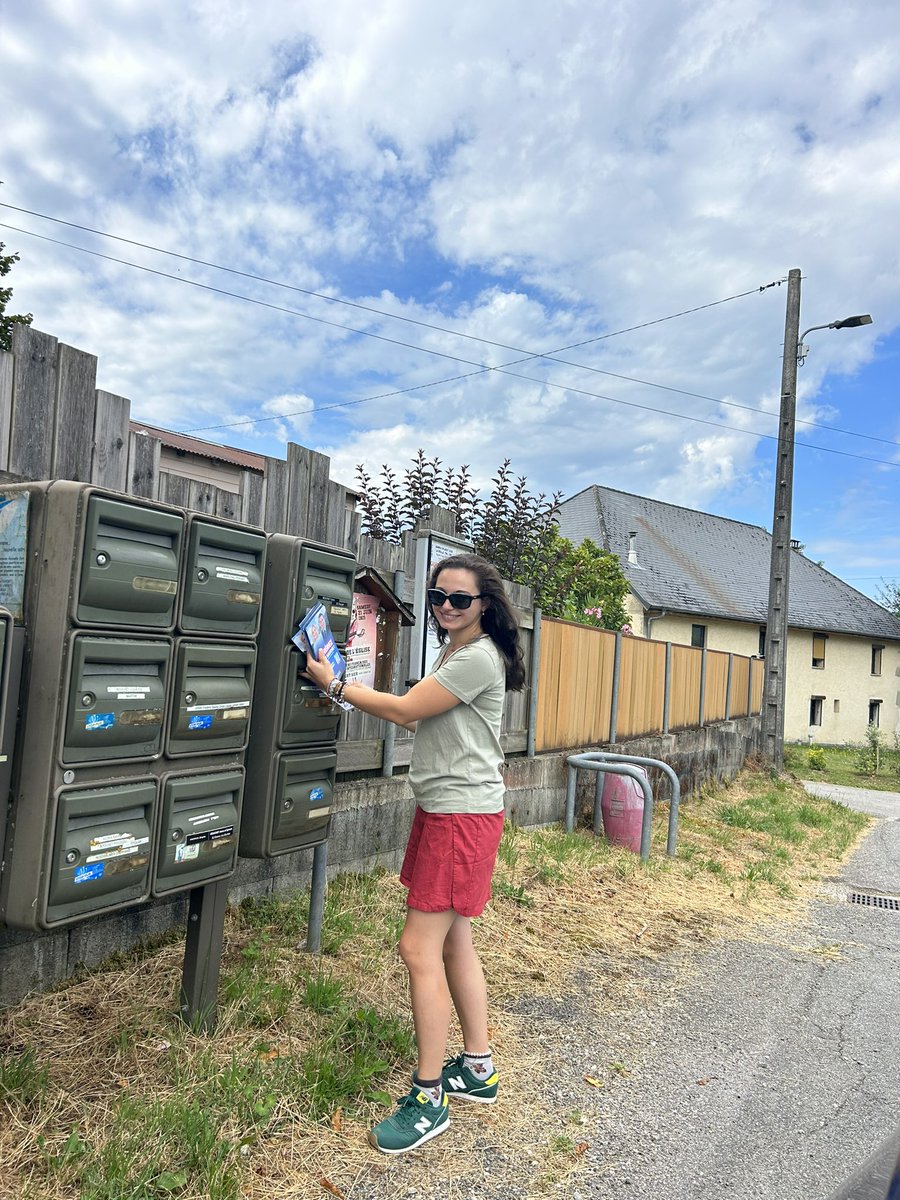 RaultViviane's tweet photo. Une journée militante Dimanche avec Euryanthe Mercier sur les communes d’Entrelacs !

Soyez les artisans de la victoire, rejoignez nous : adhérez au @RNational_off ! 💪🏻🇫🇷
#savoie
#rassemblementnational https://t.co/5IxbO99uOm