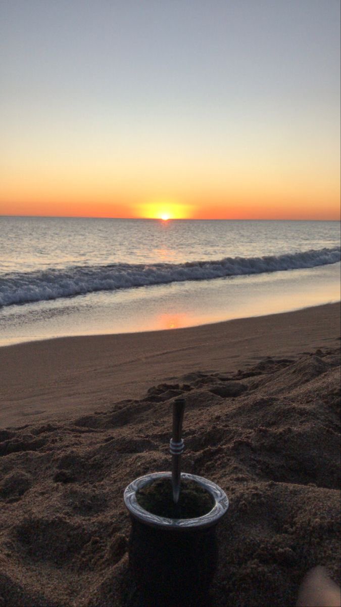 con mate y playa la vida es más linda😍