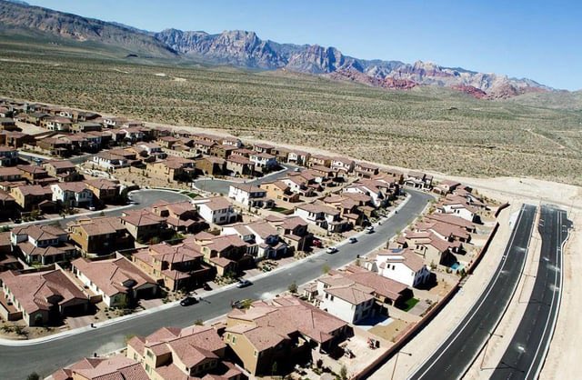 cityaestheticss's tweet image. When someone wants to build a duplex on their property, but the neighborhood character is soooo worth protecting